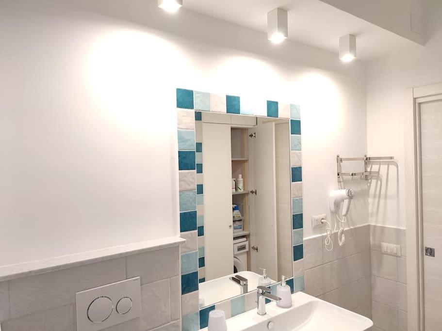 Sunnyhome- Ostia Lido Vista Mare 2 Bagni 외부 사진