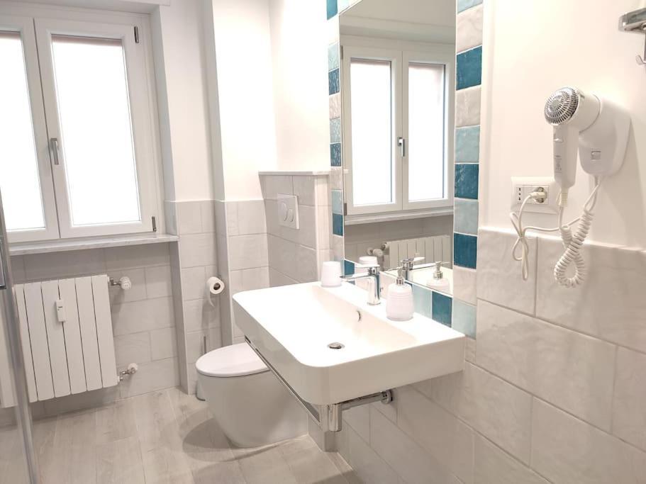 Sunnyhome- Ostia Lido Vista Mare 2 Bagni 외부 사진